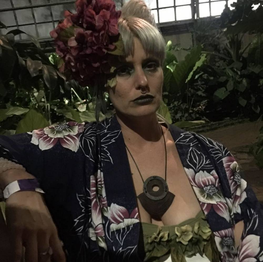 Meet your Posher, Claire